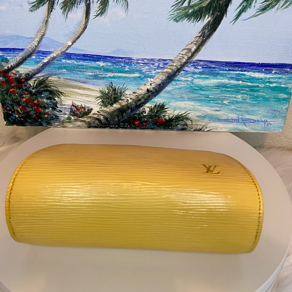 Louis Vuitton Dauphine Cosmetic Pouch Yellow EPI Leather - Picture 9 of 13